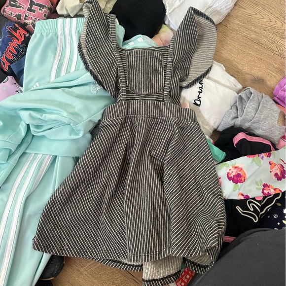 80+ items of girls clothes size 5-7! Already packed up and ready to ship! - Picture 6 of 8